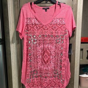 *NWT* Signature Studio Women’s Plus Size 1X Pink & Metallic Design Shirt